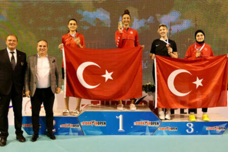 144 Medaillen, davon 34 Goldmedaillen, von türkischen Taekwondo-Spielern