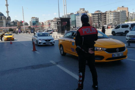 481 Verdächtige wurden bei der Ausübung öffentlicher Ordnung in Istanbul gefasst