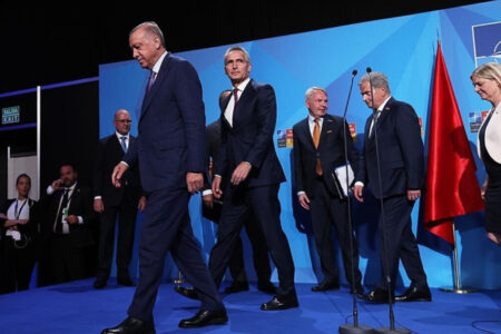 Die Situation der Türkei gegenüber Schweden, das der NATO beitreten möchte, steht auf der Tagesordnung der Welt