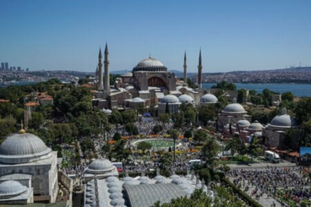 Drei Jahre sind seit der Entscheidung vergangen, die Hagia Sophia für Gottesdienste zu öffnen