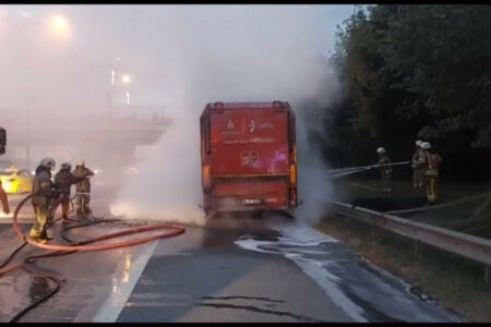 Fahrzeuge werden nicht gewartet!  Der Mülltanker der Stadtverwaltung von Istanbul geriet auf der TEM-Autobahn in Flammen