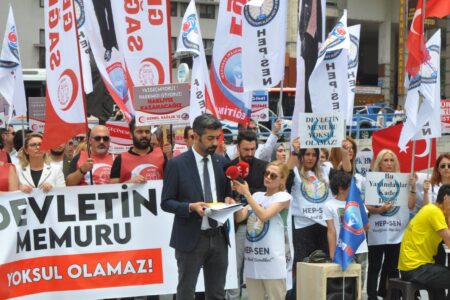 HEP-SEN: „Die Inflationsrate der Beamten blieb 12 Punkte darunter“