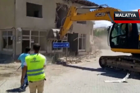 In Malatya werden weiterhin beschädigte Gebäude abgerissen