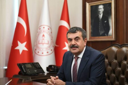 Minister Tekin veröffentlichte am 30. August eine Botschaft zum Tag des Sieges