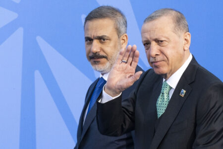 Präsident Erdoğan und Hakan Fidan nahmen an der 2. Sitzung des NATO-Führungstreffens teil