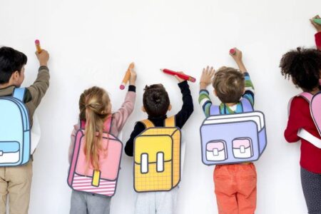 Unterstützung bei der Ausbildung auf dem Sockel