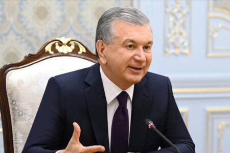 Usbekistan geht zur Wahl: Shevket Mirziyoyev wird zum Präsidenten wiedergewählt