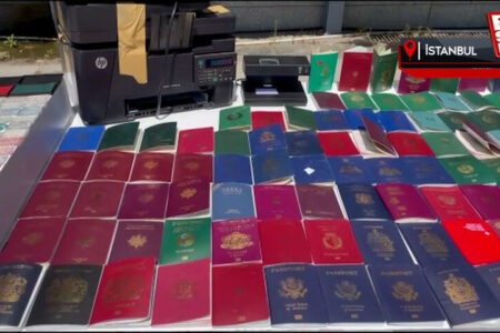 Verdächtiger wurde in Istanbul bei der Vorbereitung eines ungültigen Reisepasses, einer ungültigen Identität und eines Visums erwischt
