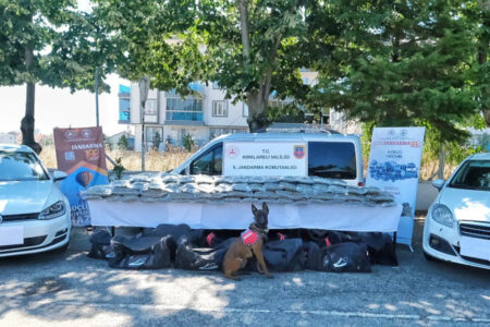 101 Kilo Drogen wurden von einem Hubschrauber abgeworfen, der aus Bulgarien in die Türkei einflog