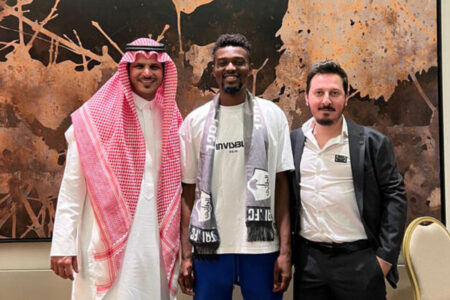 Bernard Mensah vom saudi-arabischen Team Al-Tai