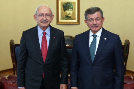 Besuch von Ahmet Davutoğlu bei Kemal Kılıçdaroğlu