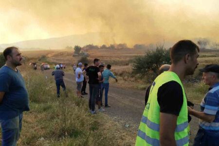 Das Feuer in Tekirdağ brach durch den Funken der Ballenpresse aus