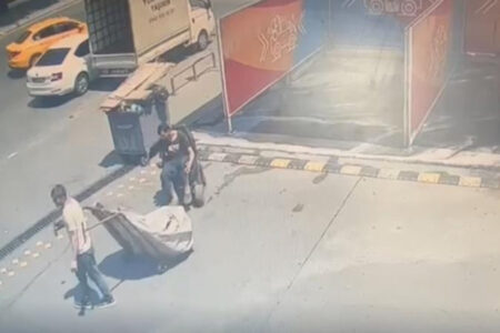 Der einem behinderten Mann anvertraute batteriebetriebene Rollstuhl wurde in Istanbul gestohlen