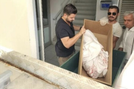Ein einjähriges Baby starb in Antalya, die Mutter und ihr mit ihr lebender Freund wurden festgenommen