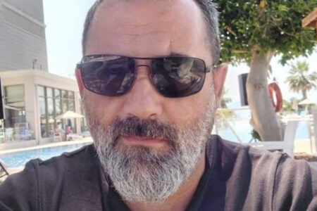 Er versuchte, sich selbst in Brand zu setzen, indem er Sakarya mit Treibstoff übergoss!  konnte nicht gespeichert werden