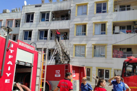 Feuerpanik in Şanlıurfa!  Sie mobilisierten mitten in den Flammen für die Mutter und ihr Kind