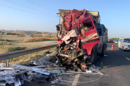 In Ankara kollidierten ein Lastwagen und ein Bus: 12 Menschen wurden verletzt