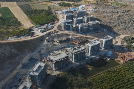 In Hatay werden insgesamt 254 Tausend 195 Häuser gebaut