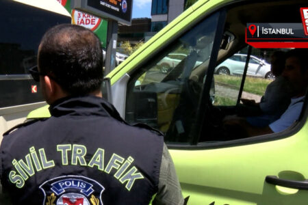 Kontrolle für Kleinbusfahrer in Beşiktaş