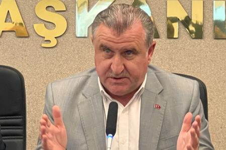 Osman Aşkın Bak: Wir haben 300.000 Erdbebenopfer in unseren Wohnheimen untergebracht