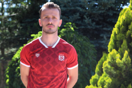 Sivasspor unterzeichnete einen Vertrag mit Abdülkadir Parmak