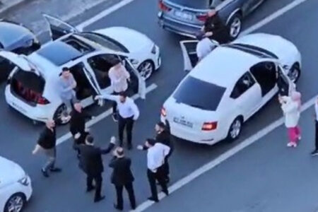 Virtuelle Patrouillengruppen in Trabzon ließen es nicht zu, dass diejenigen, die die Straßen blockierten und drifteten, die Straßen blockierten