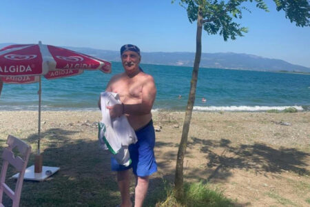 Während nach ihm gesucht wurde, weil er in einem See in Bursa ertrunken war, wurde er 4 Stunden später gefunden.