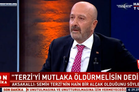 Zekai Aksakallı konnte seine Tränen nicht zurückhalten, als er von seinen Erlebnissen in der Nacht des 15. Juli erzählte.