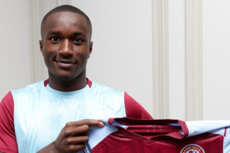 Aston Villa hat Moussa Diaby zu seinem Team hinzugefügt