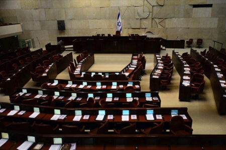 Das israelische Parlament stimmt einer umstrittenen gerichtlichen Regelung zu