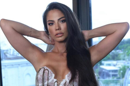 Demet Özdemir hat ihre Bikini-Posen aufgelistet, der Like-Button ist zusammengebrochen!  „Meerjungfrau“