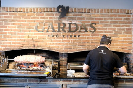 Die einzige Adresse für Cağ-Kebab in Istanbul!  Bruder Cağ Kebap…