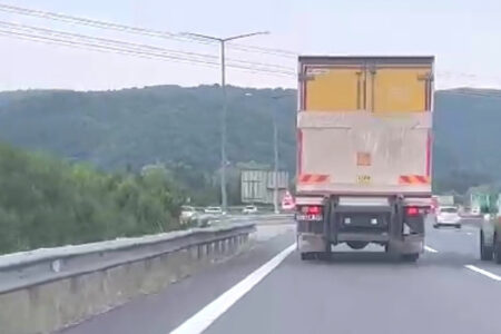 Die gefährliche Fahrt des Lastwagens von Istanbul nach Ankara wurde mit der Kamera festgehalten