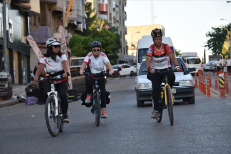 Drei Amateurradfahrer aus Adana machten die Südosttour, um das Bewusstsein zu schärfen.