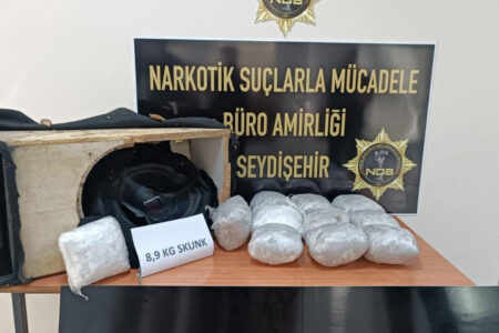 Drogen in Auto-Audiosystem in Konya gefunden