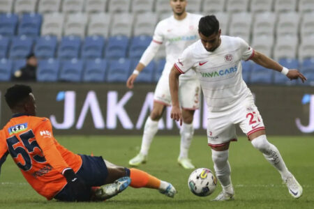 Eddine Ghacha, der Antalyaspor verlassen hatte, reiste nach Tunesien