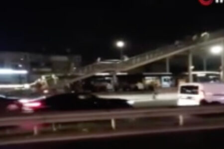 Eine Metrobus-Störung in Küçükçekmece löste Panik aus