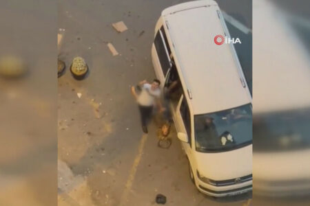 Er schlug die Frau in Esenyurt zu Tode und setzte sie blutüberströmt in ein Auto.
