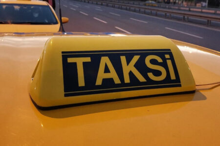 Es endet nicht mit Gelb!  Der Taxifahrer, der sagte: „Ich lasse es reparieren“, stieg aus und kaufte die Fahrt für 75 TL