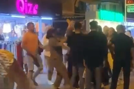 In Bursa hatten Männer Schwierigkeiten, die Haare von Frauen zu trennen.