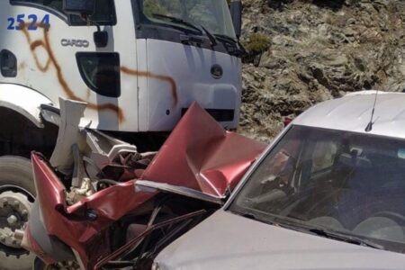 In Muğla geriet ein Saugwagen außer Kontrolle und prallte gegen acht Fahrzeuge.