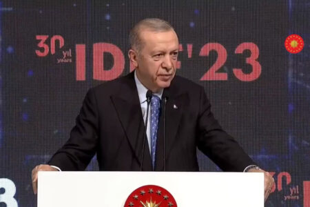 Präsident Erdoğan kündigte das Exportziel der Türkei in der Verteidigungsindustrie an