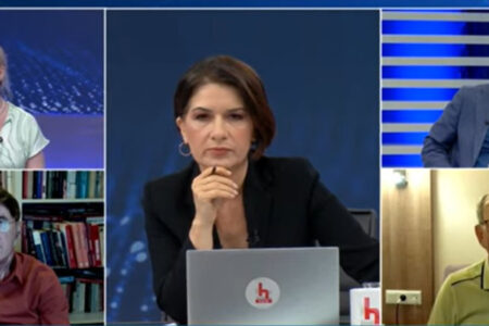 Reaktion auf die Vertragskündigung durch CHP in der Live-Übertragung von Halk TV