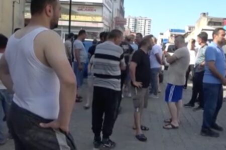 Schlägerei zwischen ausländischen Schrottsammlern und Händlern in Giresun