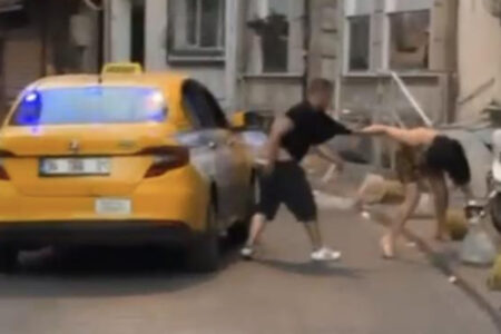 Taxifahrer, der seinen Kunden in Beyoğlu angefahren hat: Ich würde niemals meine Hand zu einer Dame heben
