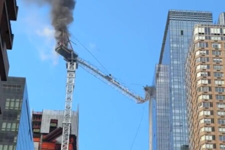 Turmdrehkran stürzte in New York in Menschenmenge