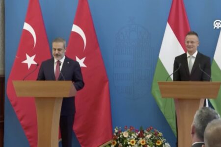 Ungarischer Außenminister: Türkiye wird in kurzer Zeit zu den mächtigsten Ländern gehören
