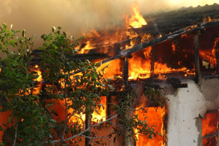 Verlassenes Gebäude wurde aufgrund eines Brandes in Tokat unbrauchbar