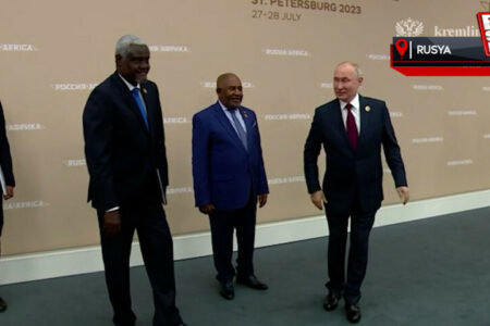 Wladimir Putin: Wir werden tonnenweise Getreide kostenlos in afrikanische Länder versenden