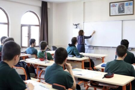 Ein weiterer Schritt vom MEB!  „Rechtsgrundkenntnisse“ gehörten zum Lehrplan der Gymnasien
